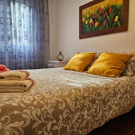 Casa Lantoxana Apartment Gijon Bagian luar foto