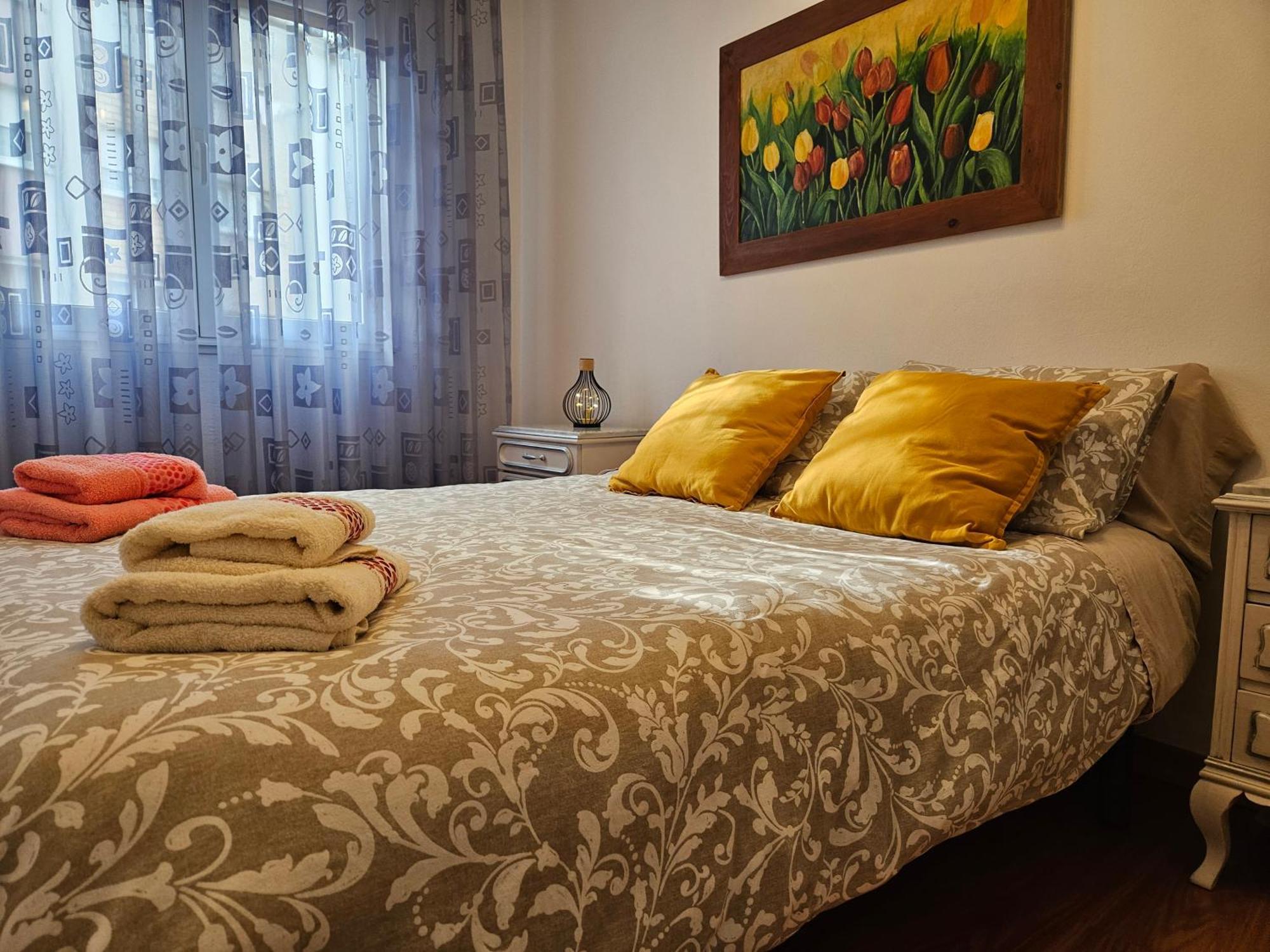 Casa Lantoxana Apartment Gijon Bagian luar foto
