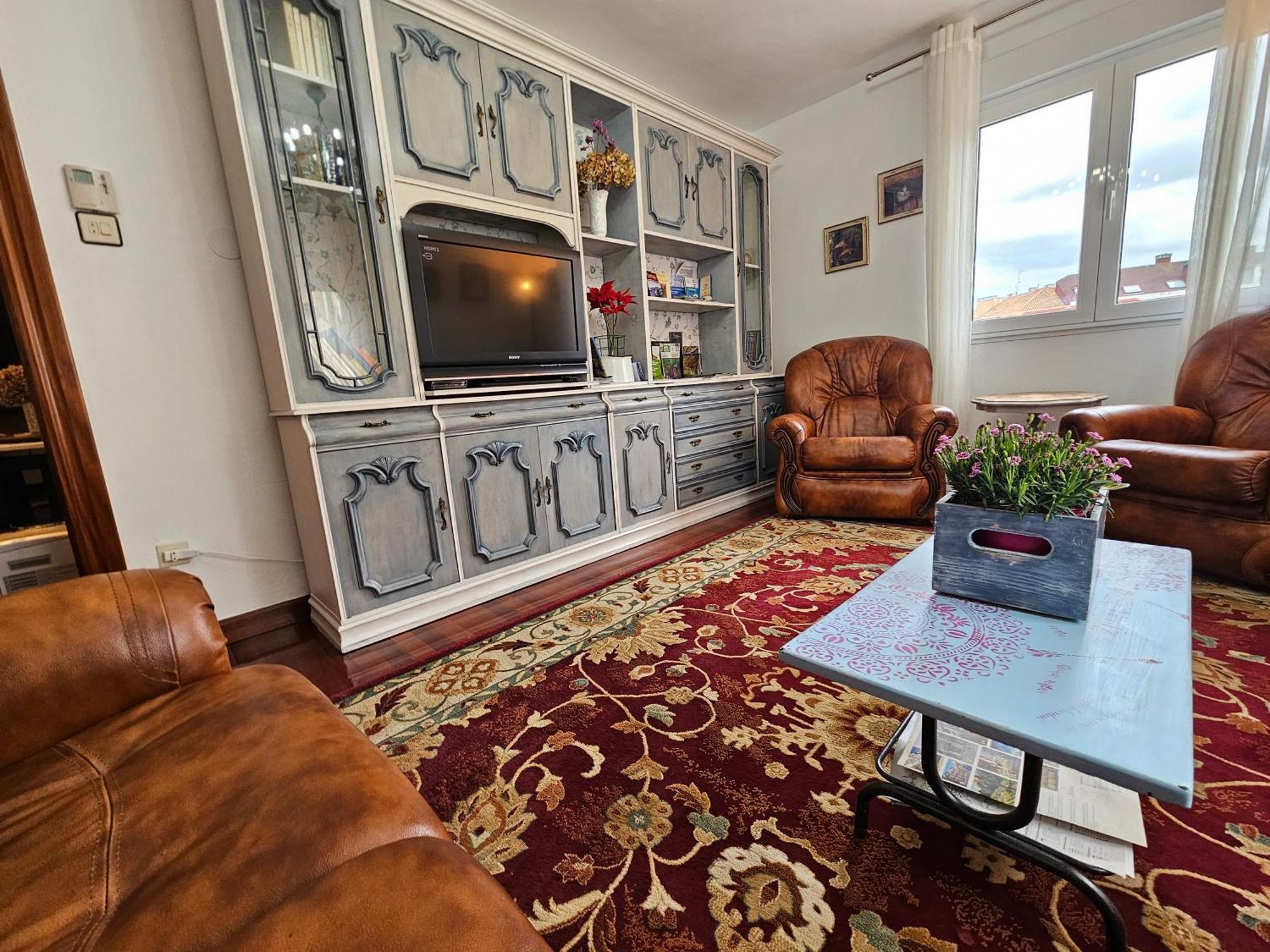 Casa Lantoxana Apartment Gijon Bagian luar foto